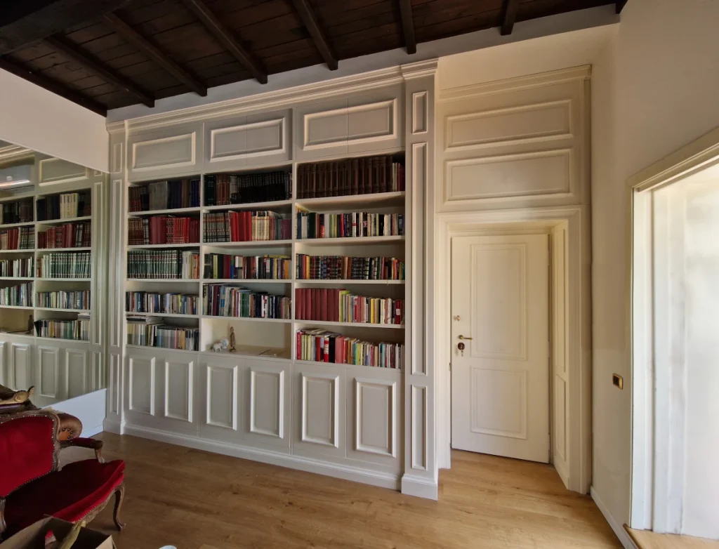 libreria Timeless con anta hidden