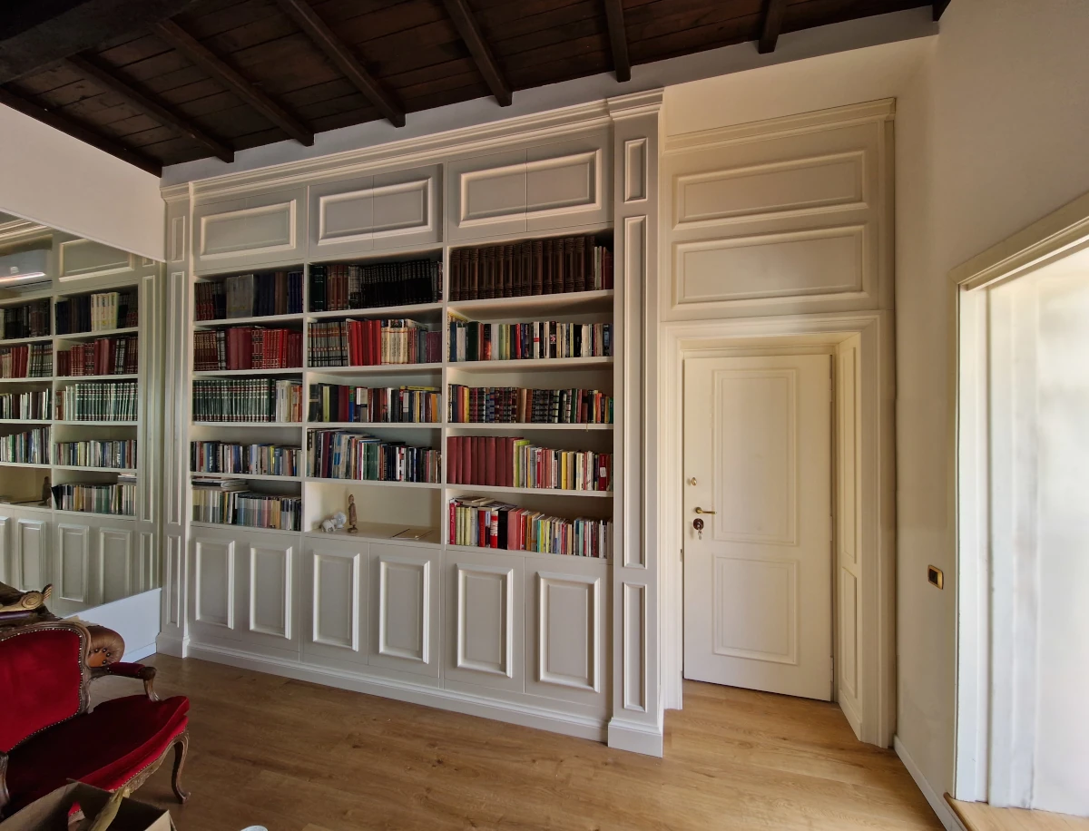 libreria Timeless con anta hidden