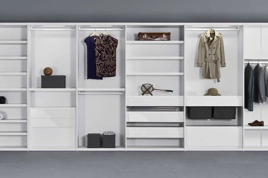 allestimento interno per cabina su misura